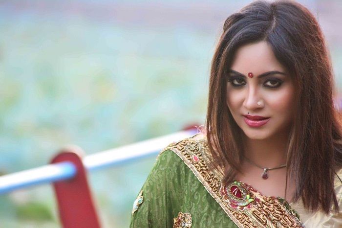 arshi khan will start political career, join congress party as a vice president in maharastra