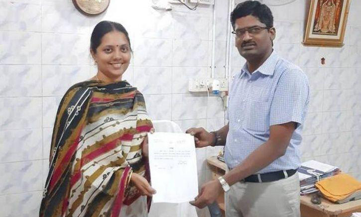 india's first women to be ligally cast relegionless certificate