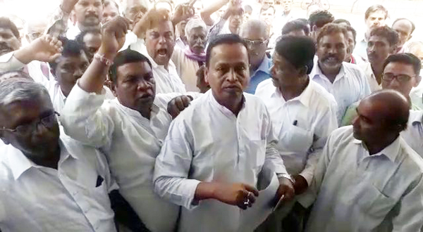 three mla resign from congress in kalahandi