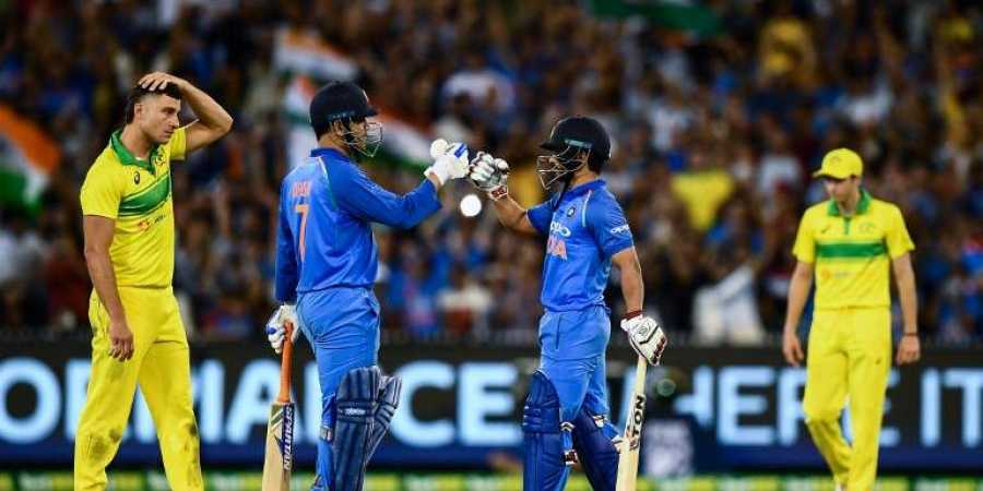 india won by 6 wickets from austrelia in the first odi