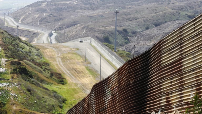 pentagon gives 1 billion dollar for us mexico wall