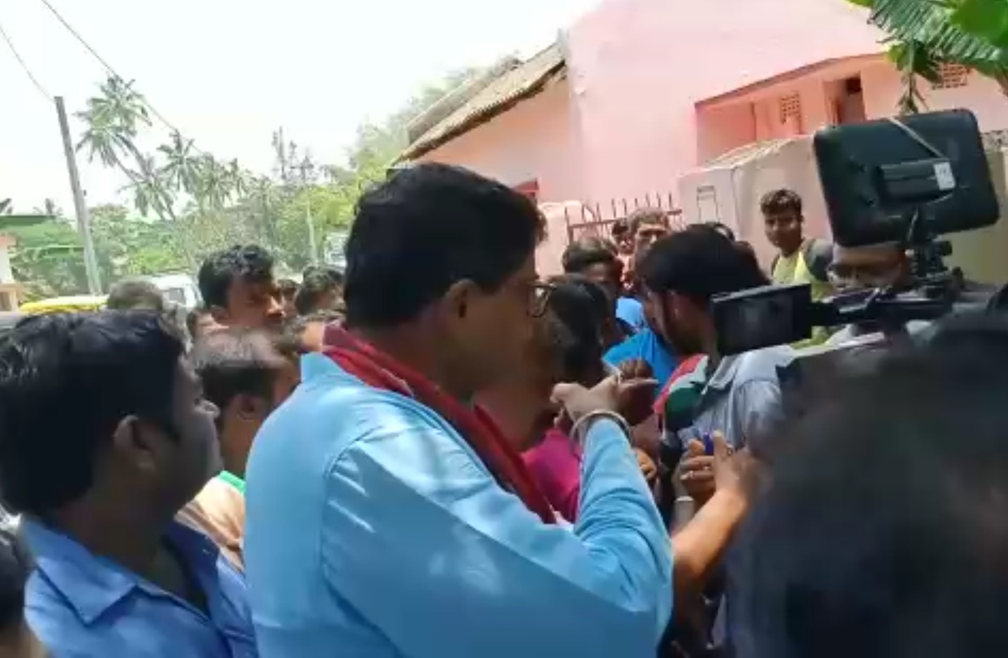 BJP MP Candidate of Kendrapada faced public angrily