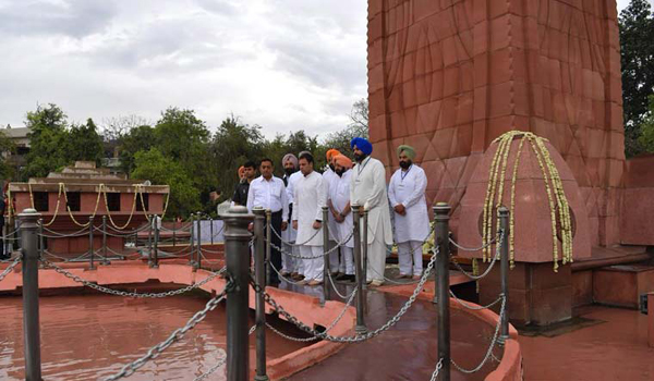 rahul gandhi in jallianwala-bagh