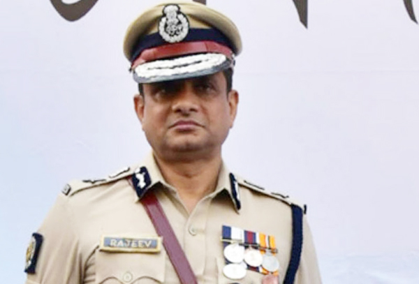 SC lifts stay on ex-Kolkata police chief Rajeev Kumar's arrest