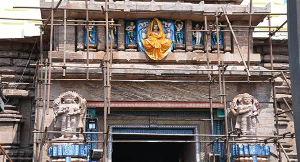 jaya bijaya statue established in puri shreemandir