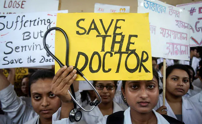 aiims doctor get threaten by patient