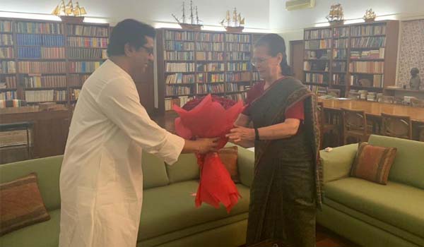 Raj Thackeray Meets Sonia Gandhi In Delhi