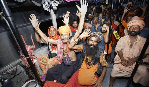 Third batch of 4,823 pilgrims leave Jammu for Amarnath shrine