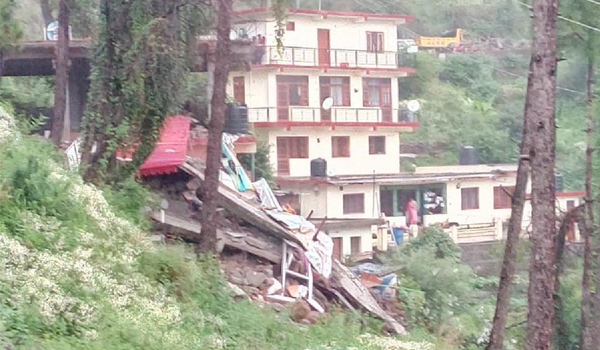 himachal pradesh building collapse 6 jawan died