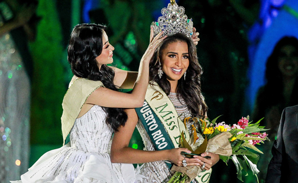 PARANAQUE, Oct. 27, 2019 (Xinhua) -- Nellys Pimentel of Puerto Rico is crowned as Miss Earth 2019 by Miss Earth 2018 Phuong Khanh Nguyen of Vietnam during the coronation night in Paranaque City, the Philippines, Oct. 26, 2019. 85 candidates from around the world competed in the contest. Nellys Pimentel of Puerto Rico won the Miss Earth 2019 title. Xinhua/UNI PHOTO-8F