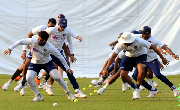 KOLKATA NOV 20 (UNI ) Indian players warming up rigorously at Eden Gardens led by skipper Virat Kohli on the eve of the historic pink ball test in Kolkata today. UNI PHOTO CAL 7