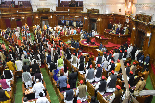 LUCKNOW, NOV 26 (UNI)- Uttar Pradesh  Governor Anandiben Patel addressing the special session of the staste assembly, to mark the Constitution Day in Lucknow on Tuesday. UNI PHOTO-19u