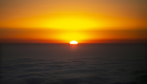 MOUNT EMEI, Dec. 29, 2019 (Xinhua) -- Photo taken on Dec. 29, 2019 shows the sunrise on the summit of Mount Emei, or Jinding in Chinese, in southwest China's Sichuan Province. (Xinhua/Li Mengxin/IANS)