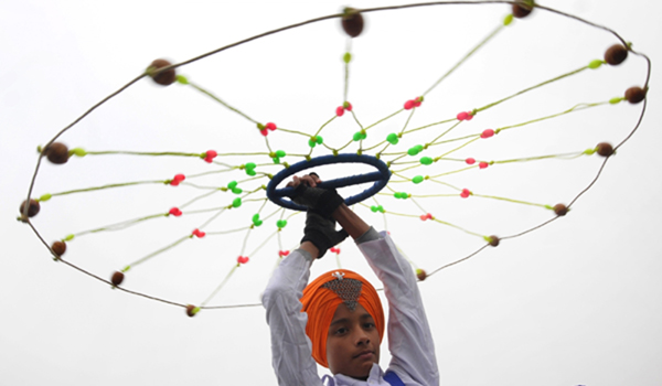 Amritsar: Sikh devotees participate in a religious procession organised to mark the martyrdom of 'Chotte Sahibzade' - the four sons of tenth Sikh Guru, Guru Gobind Singh who attained martyrdom at a very young age, in Amritsar on Dec 23, 2019. (Photo: IANS)