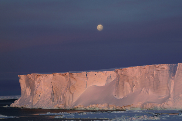 ABOARD XUELONG 2, Dec. 29, 2019 (Xinhua) -- Photo taken on Dec. 11, 2019 shows an iceberg in the Cosmonaut Sea. During China's 36th Antarctic expedition, China's first domestically made polar icebreaker Xuelong 2 has to overcome various difficulties including colliding with icebergs. (Xinhua/Liu Shiping/IANS)