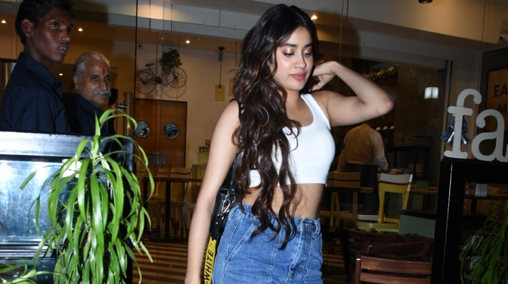 Mumbai: Actress Janhvi Kapoor seen at a Bandra cafe, in Mumbai on Feb 11, 2020. (Photo: IANS)