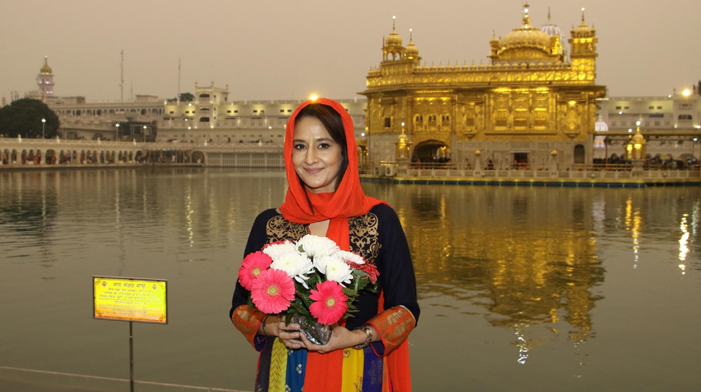 Amritsar: Actress Pooja Dadwal visits the Golden Temple in Amritsar on Feb 20, 2020. (Photo: IANS)