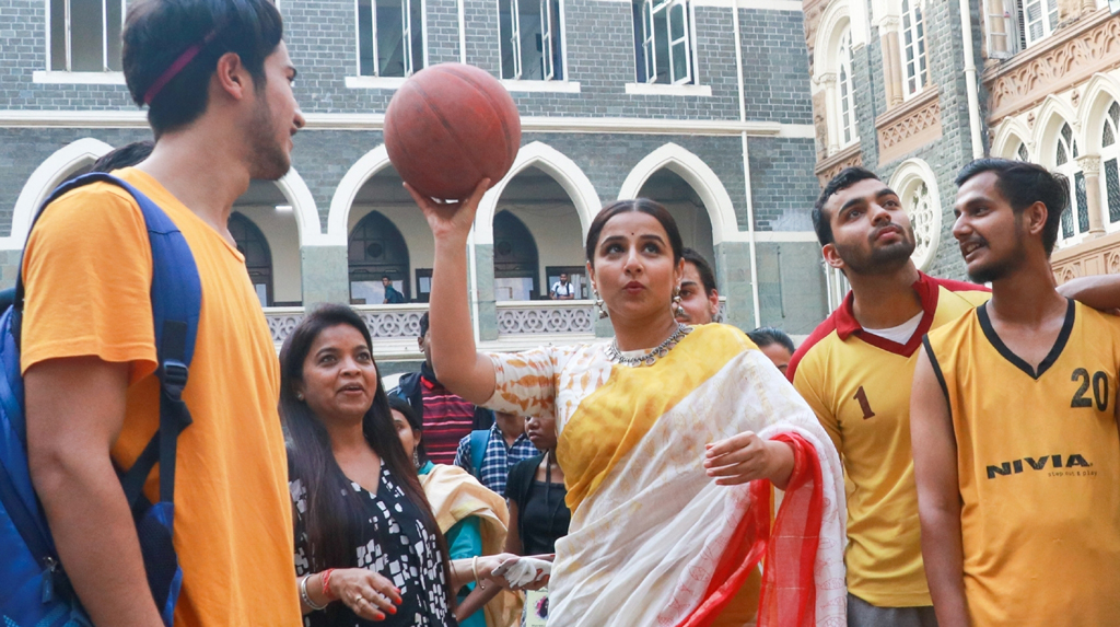 Mumbai: Actress Vidya Balan plays basketball with the students at Finding Mother Conference at St Xaviers College in Mumbai on Feb 12, 2020. (Photo: IANS)