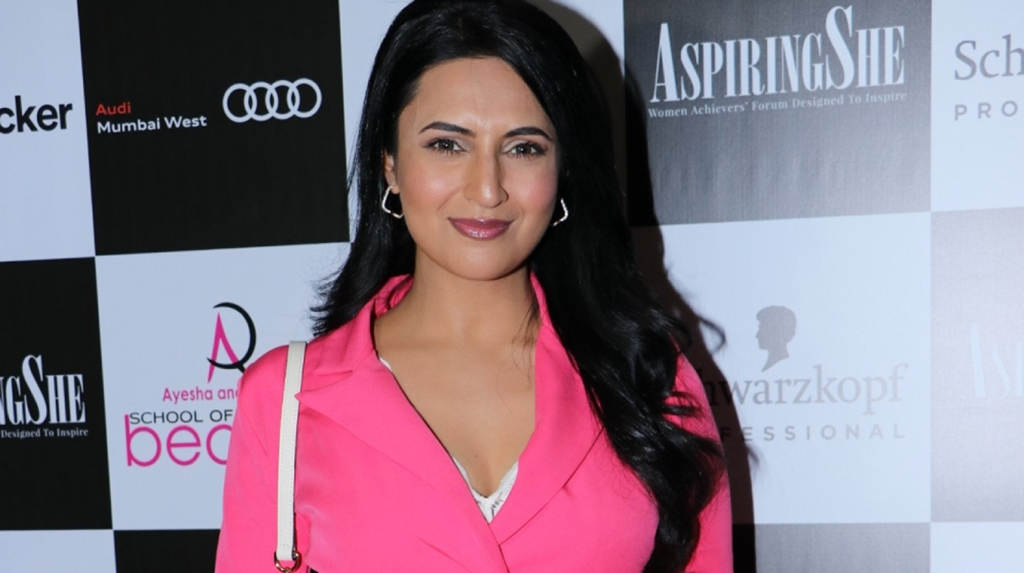 Mumbai: Actress Divyanka Tripathi at the Aspiring She Awards in Mumbai on March 7, 2020. (Photo: IANS)