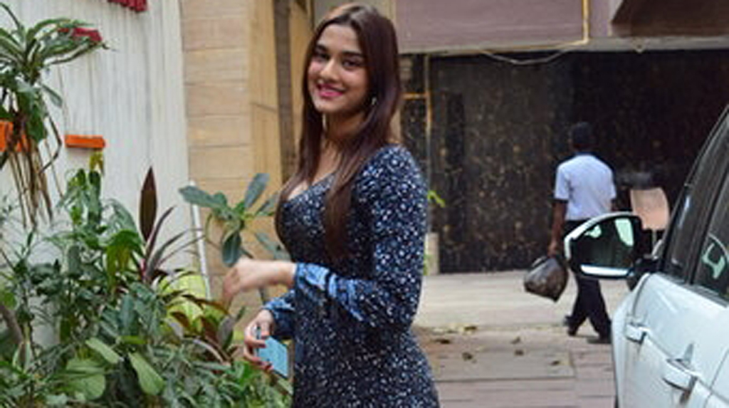 Mumbai: Actress Saiee Manjrekar seen at Juhu in Mumbai on March 16, 2020. (Photo: IANS)