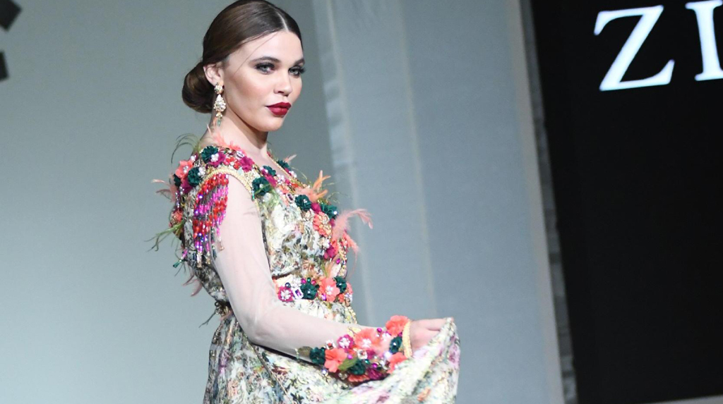 (200301) -- CASABLANCA, March 1, 2020 (Xinhua) -- A model presents a creation during the Caftan Mazagan fashion show in Casablanca, Morocco, Feb. 29, 2020. The Caftan is a traditionnal dress worn by Moroccan women for special occasions such as weddings or engagement parties. (Photo by Chadi/Xinhua)