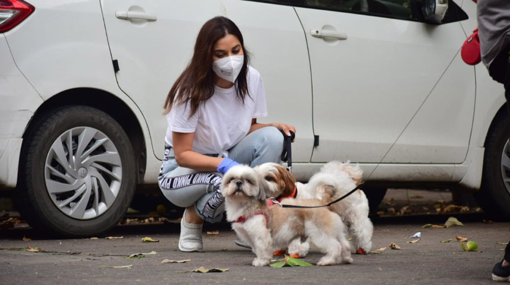 Singer Sophie Chowdhary seen at Bandra in Mumbai on Oct 3, 2020. (Photo: IANS)