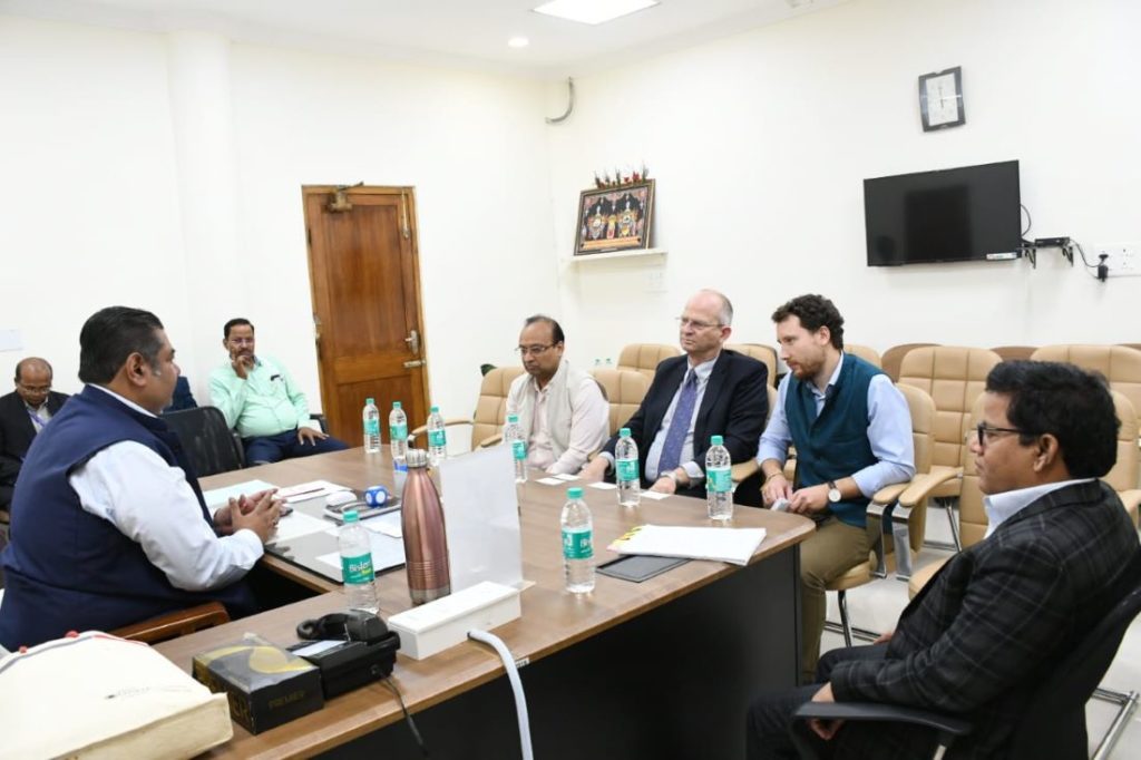 Industry Minister with foreign deligates