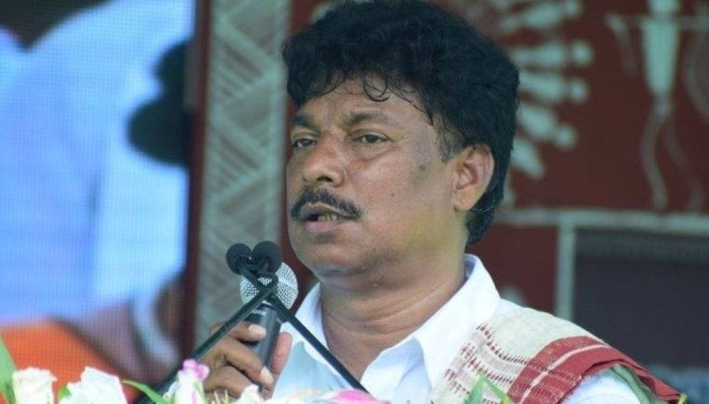 ଆଦିବାସୀ ଜମି