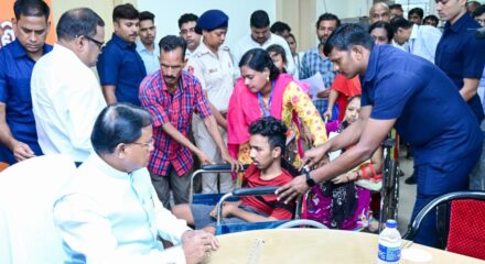 ସରକାରଙ୍କ ବିଚିତ୍ର ନୀତି