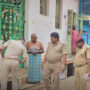 ପଳାତକଙ୍କ ଘର କାନ୍ଥରେ ନୋଟିସ ଲଗାଇଲେ ପୋଲିସ