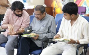 ଜଳଖିଆ ଖାଇବା