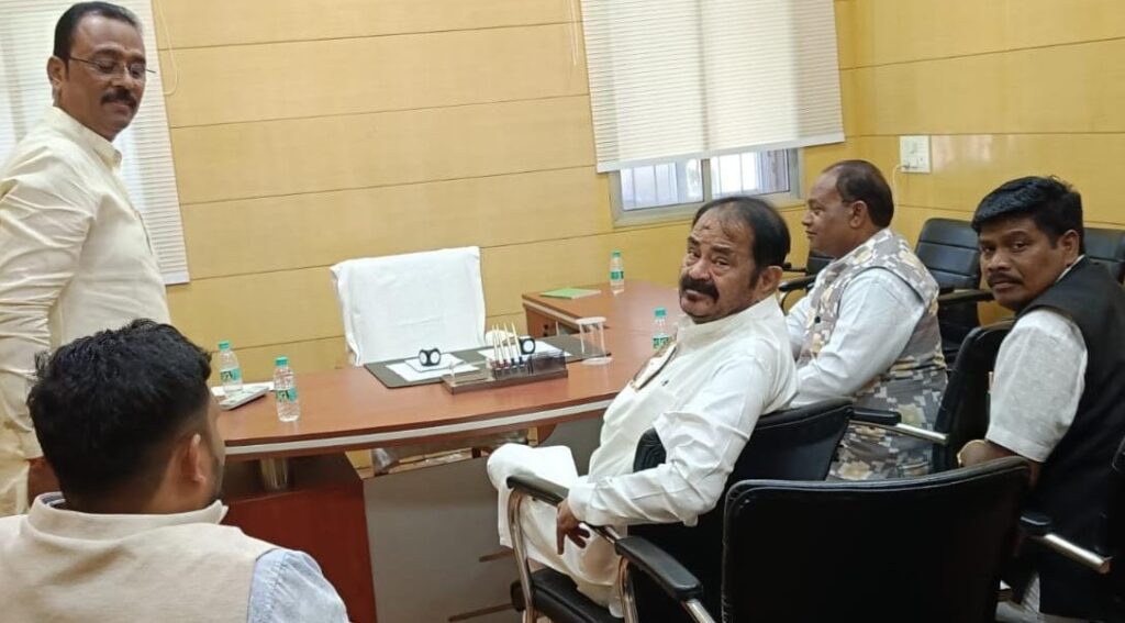 ବିଧାନସଭାରେ ବିଧାୟକଙ୍କ ପ୍ୟାଣ୍ଟ