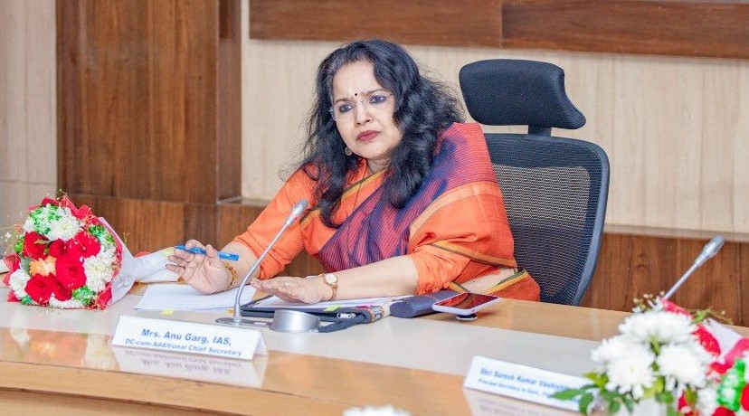 ଆକାଂକ୍ଷୀ ଜିଲ୍ଲା ଓ ଆକାଂକ୍ଷୀ ବ୍ଲକ କାର୍ଯ୍ୟକ୍ରମ ସମୀକ୍ଷା କଲେ ଅନୁ ଗର୍ଗ ଆକାଂକ୍ଷୀ ଜିଲ୍ଲା