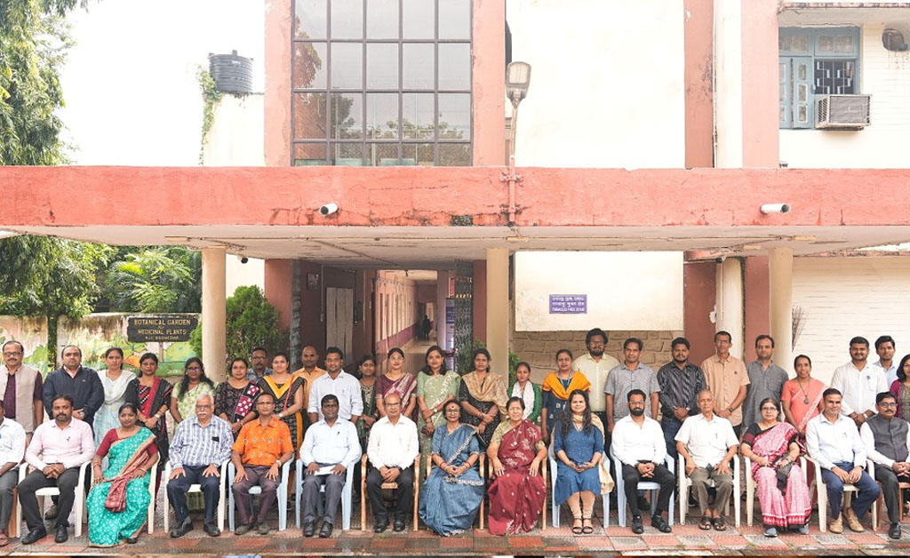 ସୁସ୍ଥ ଶିକ୍ଷକ, ସୁସ୍ଥ ସମାଜ: ୟୁନେସ୍କୋ-ଆଞ୍ଚଳିକ ଶିକ୍ଷା ପ୍ରତିଷ୍ଠାନର ତିନିଦିନିଆ କର୍ମଶାଳା ସୁସ୍ଥ ଶିକ୍ଷକ, ସୁସ୍ଥ ସମାଜ: ୟୁନେସ୍କୋ-ଆଞ୍ଚଳିକ ଶିକ୍ଷା ପ୍ରତିଷ୍ଠାନର ତିନିଦିନିଆ କର୍ମଶାଳା