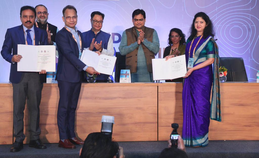 ଭାରତ ସାମୁଦ୍ରିକ ସପ୍ତାହ ଅବସରରେ ଓଡିଶାର ଐତିହାସିକ ବୁଝାମଣାପତ୍ର ସ୍ୱାକ୍ଷରିତ Odisha signs MoU on National Waterways-5 and 64 at India Maritime Week