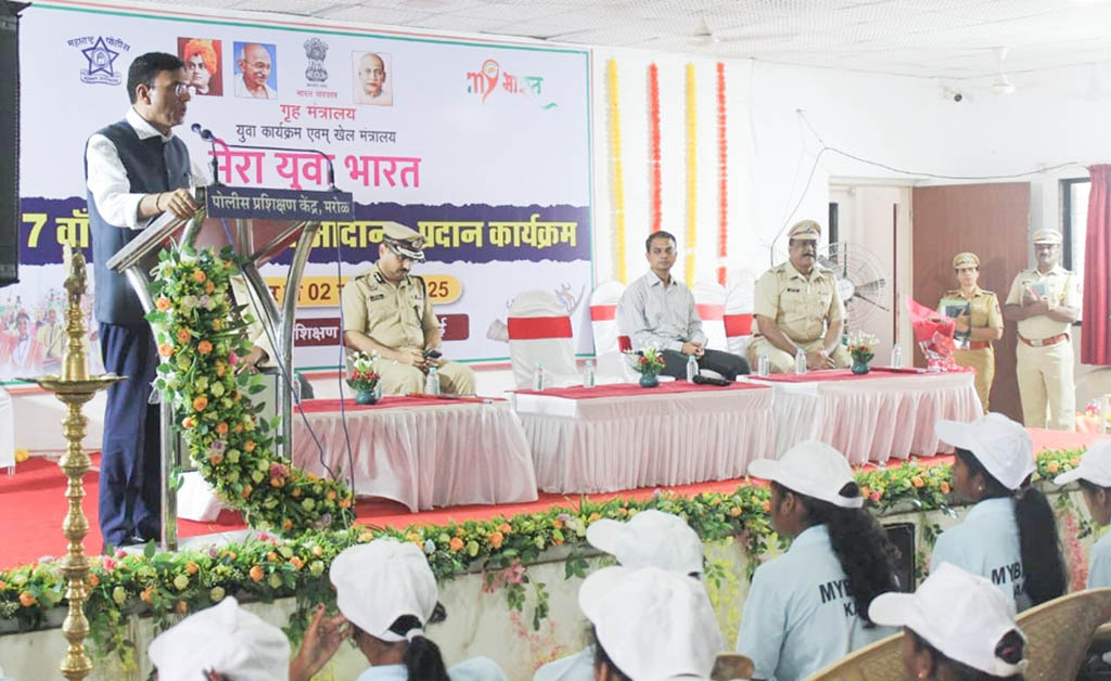 “ବିକଶିତ ଭାରତ” ଗଠନରେ ଆଦିବାସୀ ଯୁବ ନେତୃତ୍ୱ ହେବ ପ୍ରଗତିର ଭିତ୍ତି: ଡକ୍ଟର ମନସୁଖ ମାଣ୍ଡଭିୟ ଡକ୍ଟର ମନସୁଖ ମାଣ୍ଡଭିୟ