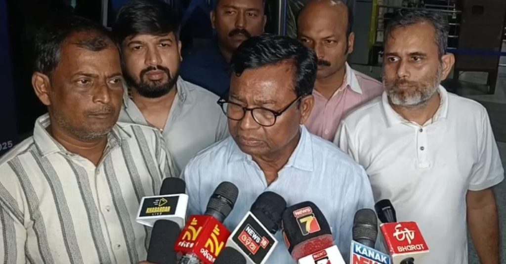 ନୂଆପଡା ଫଳାଫଳକୁ ନେଇ ଭକ୍ତ ଦାସଙ୍କ ବଡ ବୟାନ, କହିଲେ ଗୃହ ବିଭୀଷଣଙ୍କୁ ଖୋଜା ହେବ ନୂଆପଡା ଫଳାଫଳ