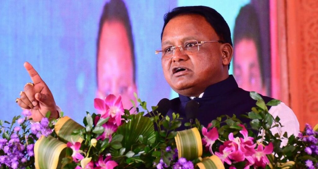 ପାରାଦୀପ ବୋଇତ ବନ୍ଦାଣ ଉତ୍ସବରେ ଯୋଗଦେଲେ ମୁଖ୍ୟମନ୍ତ୍ରୀ, ମେଗା ପୋର୍ଟ ଘୋଷଣା ପାରାଦୀପ ବୋଇତ ବନ୍ଦାଣ