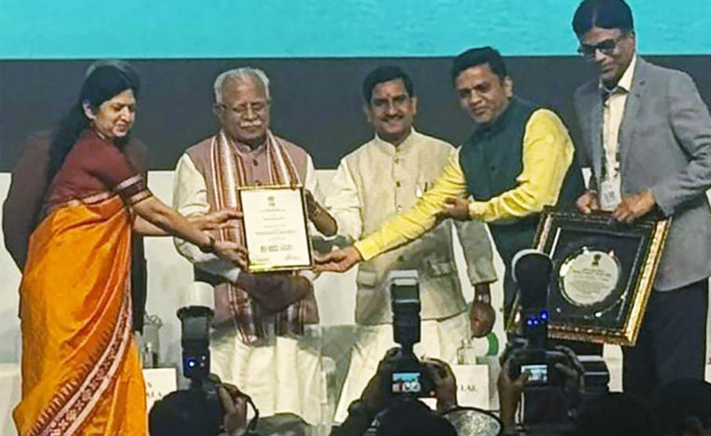 ସହରାଞ୍ଚଳ ପରିବହନ କ୍ଷେତ୍ରରେ ଓଡ଼ିଶାର ‘ଆମ ବସ’ ଓ ‘ଆମ ଇ-ରାଇଡ୍’ ସ୍ୱତନ୍ତ୍ର ପୁରସ୍କାର ସହରାଞ୍ଚଳ ପରିବହନ କ୍ଷେତ୍ରରେ ଓଡ଼ିଶାର 'ଆମ ବସ' ଓ 'ଆମ ଇ-ରାଇଡ୍' ସ୍ୱତନ୍ତ୍ର ପୁରସ୍କାର