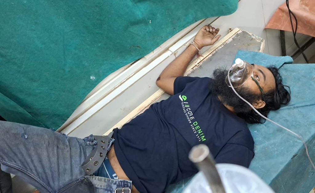 ଡିମିରିକୁଦା ଗ୍ରାମ ନିକଟରେ ଅଜଣା ଗାଡ଼ି ଧକ୍କାରେ ମା’ ପୁଅ ମୃତ ମା' ପୁଅ ମୃତ