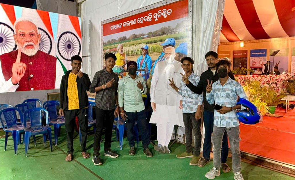 ବାଲିଯାତ୍ରାରେ ଆକର୍ଷଣର କେନ୍ଦ୍ରବିନ୍ଦୁ ସାଜିଛି ସିବିସିର “ମଲ୍ଟିମିଡିଆ ପ୍ରଦର୍ଶନୀ” ବାଲିଯାତ୍ରାରେ ଆକର୍ଷଣର କେନ୍ଦ୍ରବିନ୍ଦୁ ସାଜିଛି ସିବିସିର “ମଲ୍ଟିମିଡିଆ ପ୍ରଦର୍ଶନୀ”