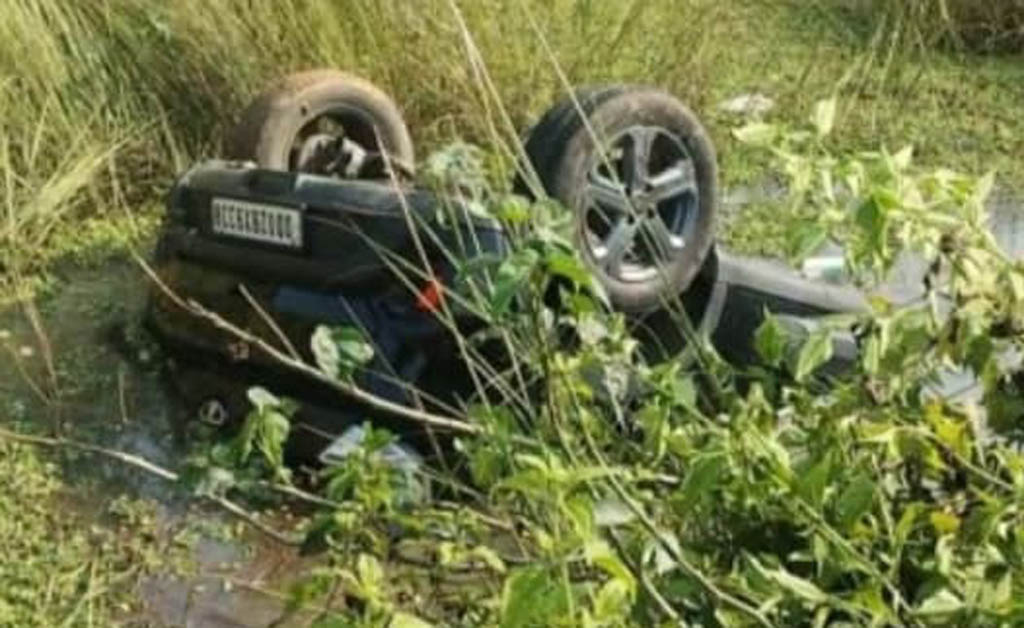 କାର୍ ଦୁର୍ଘଟଣାରେ ଦୁଇ ମୃତ, ଦୁଇ ଗୁରୁତର ଅବସ୍ଥାରେ ଡାକ୍ତରଖାନାରେ ଭର୍ତ୍ତି କାର୍ ଦୁର୍ଘଟଣାରେ ଦୁଇ ମୃତ, ଦୁଇ ଗୁରୁତର ଅବସ୍ଥାରେ ଡାକ୍ତରଖାନାରେ ଭର୍ତ୍ତି