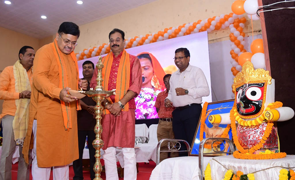 ଜନଜାତିଙ୍କ ବୀରତ୍ବର ଗାଥା ଉଜ୍ଜୀବିତ ରଖିବା ଆମ ସମସ୍ତଙ୍କ କର୍ତ୍ତବ୍ୟ: ମନ୍ତ୍ରୀ ଶ୍ରୀଯୁକ୍ତ ହରିଚନ୍ଦନ ଜିଲ୍ଲା ସ୍ତରୀୟ ଜନଜାତିୟ ଗୌରବ ଦିବସ -୨୦୨୫ ପାଳିତ