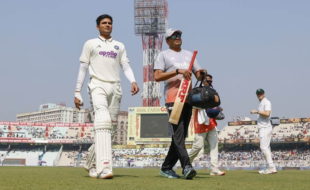 ହସ୍ପିଟାଲରେ ଭର୍ତ୍ତି ହେଲେ ଶୁଭମନ ଗିଲ: ପ୍ରଥମ ଟେଷ୍ଟରେ ଖେଳିପାରିବେନି ଅଧିନାୟକ ଶୁଭମନ ଗିଲ