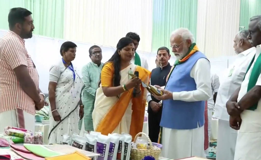 ଧାନ କ୍ଷେତ୍ରରେ ତାମିଲନାଡୁ ଦ୍ୱାରା କରାଯାଇଥିବା କାର୍ଯ୍ୟ ବିଶ୍ୱ ସ୍ତରରେ ଅତୁଳନୀୟ: ପ୍ରଧାନମନ୍ତ୍ରୀ ଧାନ କ୍ଷେତ୍ରରେ ତାମିଲନାଡୁ ଦ୍ୱାରା କରାଯାଇଥିବା କାର୍ଯ୍ୟ ବିଶ୍ୱ ସ୍ତରରେ ଅତୁଳନୀୟ: ପ୍ରଧାନମନ୍ତ୍ରୀ