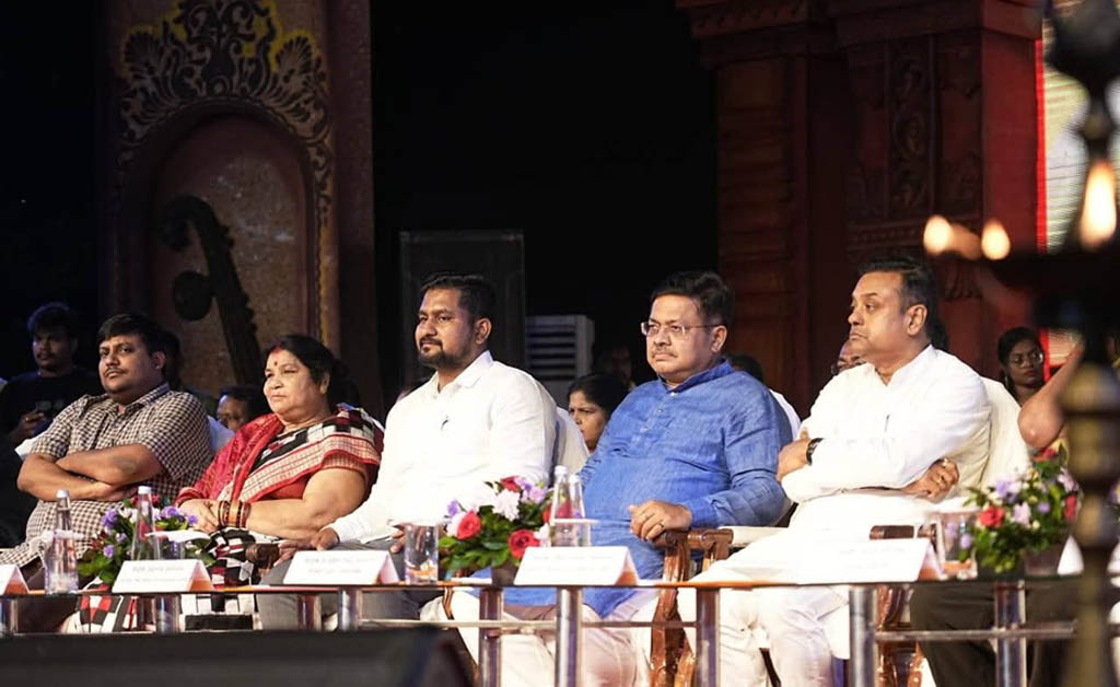 ଚିଲିକା ବୋଇତ ବନ୍ଦାଣ ମହୋତ୍ସବ ଚିଲିକା ବୋଇତ ବନ୍ଦାଣ ମହୋତ୍ସବ