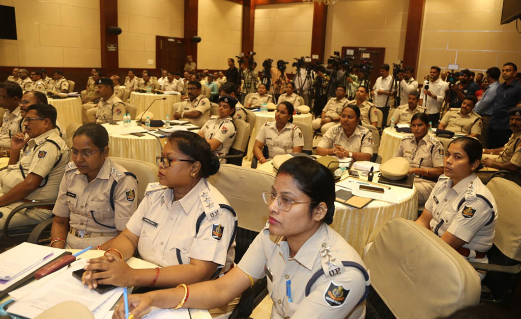 ପୋଲିସ ଅଧିକାରୀମାନଙ୍କ ପାଇଁ ଏକ ଦିନିଆ ଦକ୍ଷତା ବୃଦ୍ଧି କର୍ମଶାଳା ପୋଲିସ ଅଧିକାରୀମାନଙ୍କ ପାଇଁ ଏକ ଦିନିଆ ଦକ୍ଷତା ବୃଦ୍ଧି କର୍ମଶାଳା