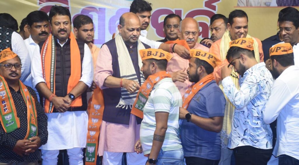 ବିଜେପିରେ ସାମିଲ ହେଲେ