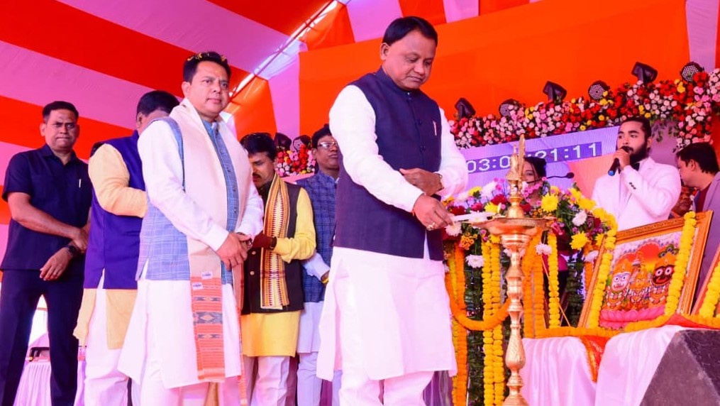 କେନ୍ଦୁଝର ମଇଦାନକେଲ ପ୍ରଗତି ଉଚ୍ଚ ବିଦ୍ୟାଳୟର ସୁବର୍ଣ୍ଣ ଜୟନ୍ତୀରେ ଯୋଗ ଦେଲେ ମୁଖ୍ୟମନ୍ତ୍ରୀ