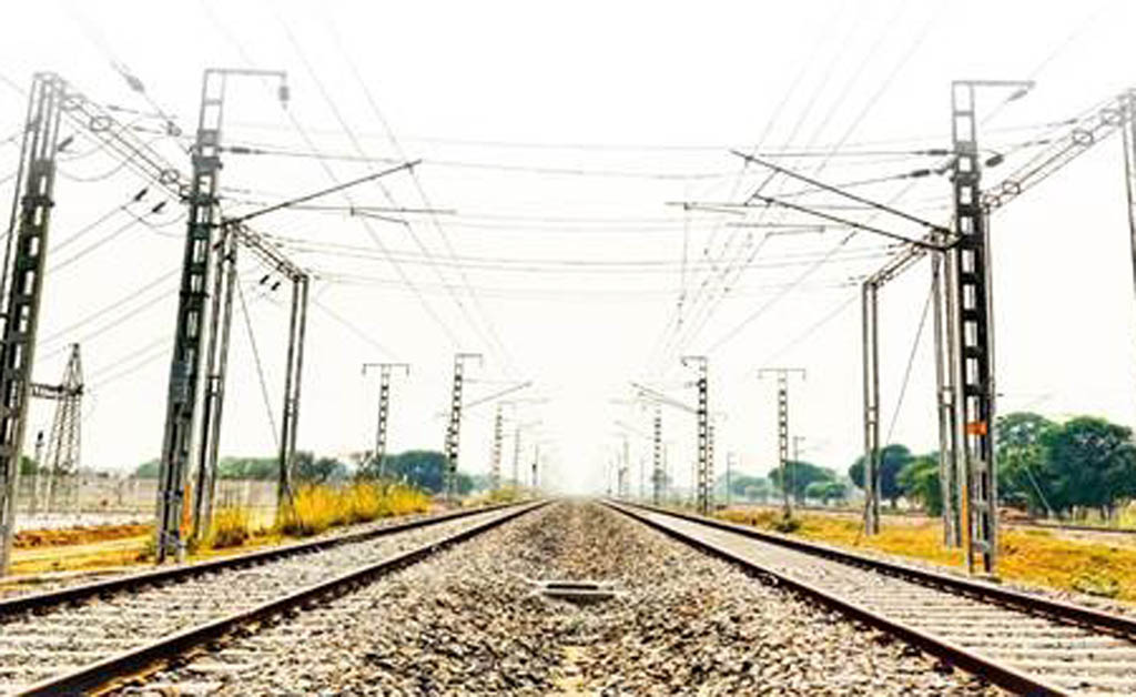 ରେଳ ବିଦ୍ୟୁତୀକରଣରେ ଦକ୍ଷତା ବୃଦ୍ଧି, ଡିଜେଲ ହ୍ରାସ ଓ ବିଶ୍ୱ ମାନଦଣ୍ଡ ସ୍ଥାପନ ରେଳ ବିଦ୍ୟୁତୀକରଣରେ ଦକ୍ଷତା ବୃଦ୍ଧି, ଡିଜେଲ ହ୍ରାସ ଓ ବିଶ୍ୱ ମାନଦଣ୍ଡ ସ୍ଥାପନ